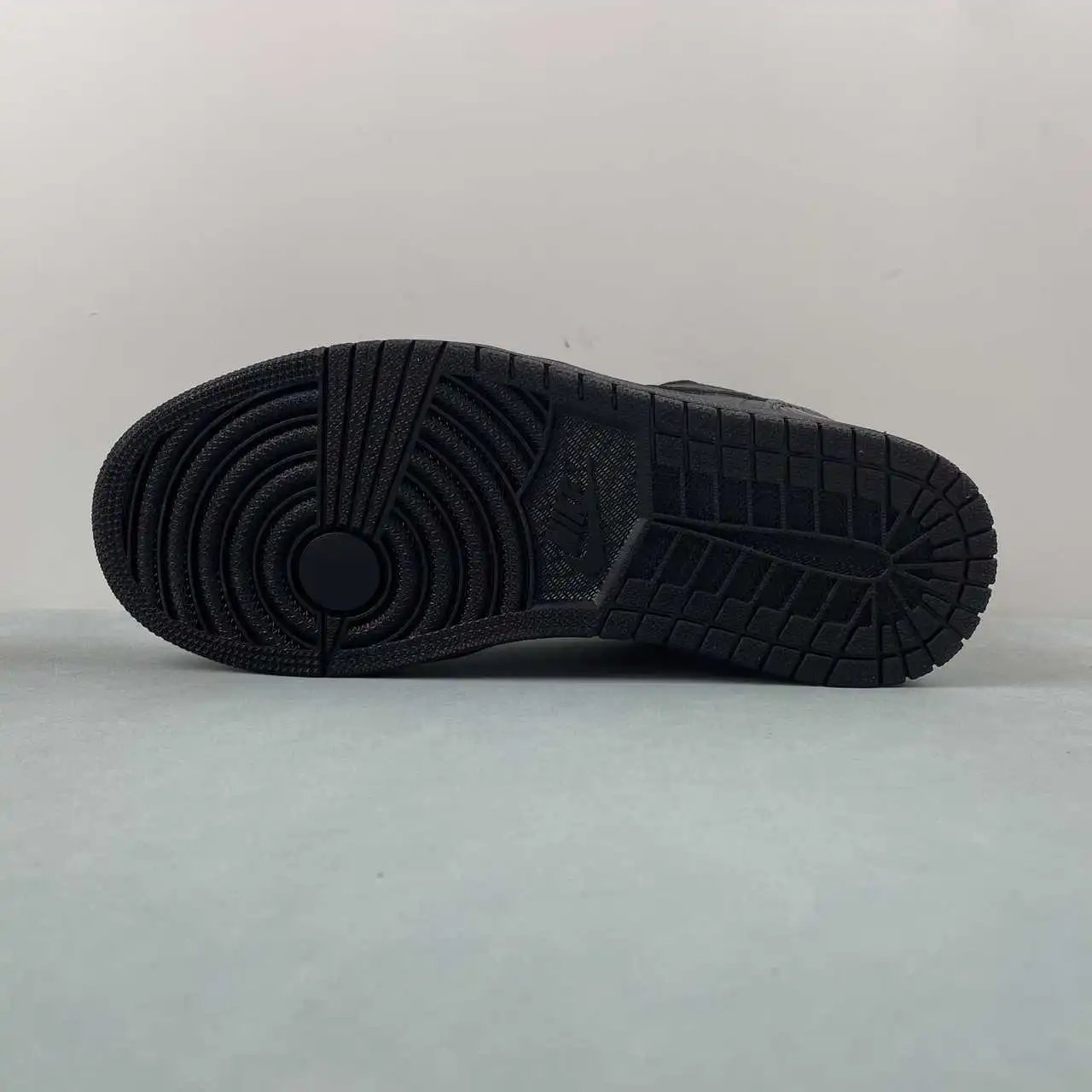 Air Jordan 1 Low HJ7743-010 11