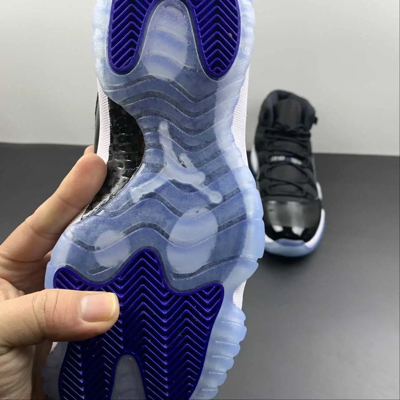 Air Jordan 11 378038-003 10