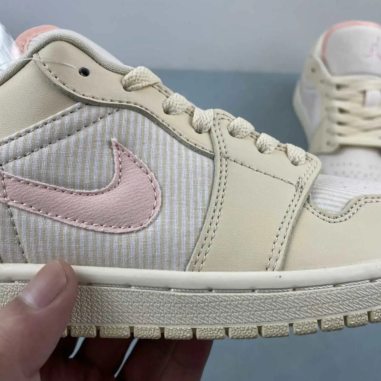 Air Jordan 1 Low FQ1925-100 8