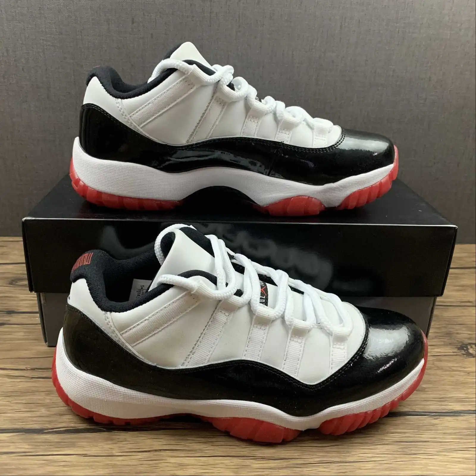 Air Jordan 11 AV2187-160