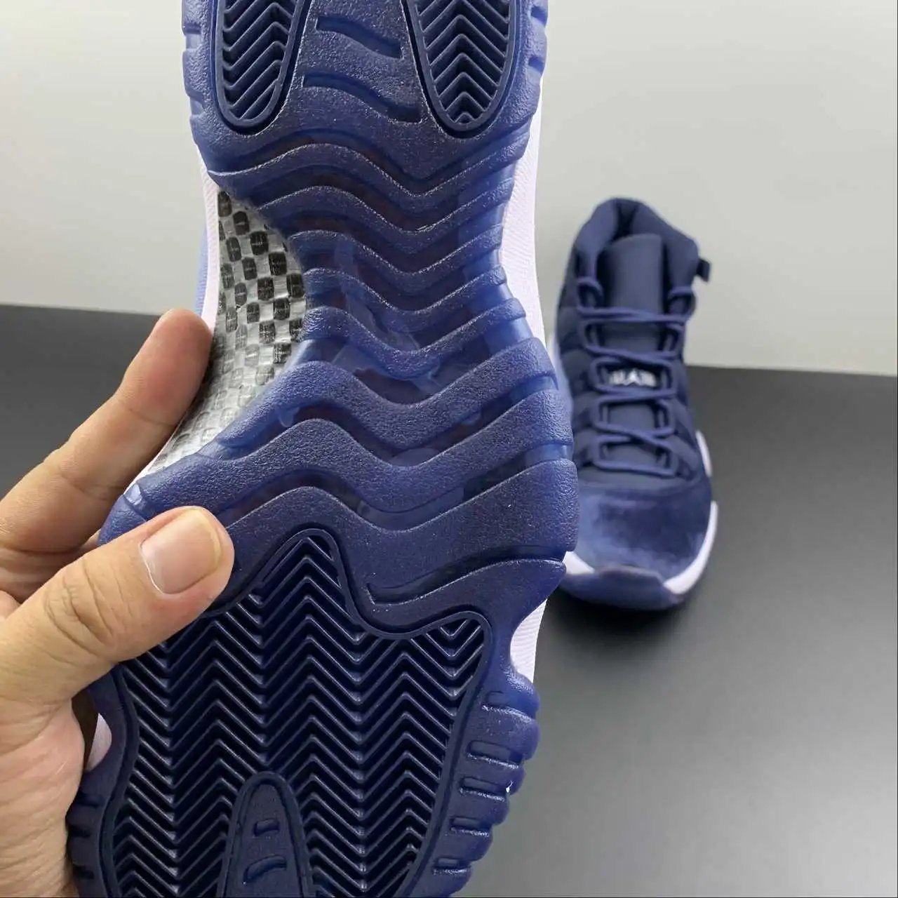 Air Jordan 11 AR0715-441 11