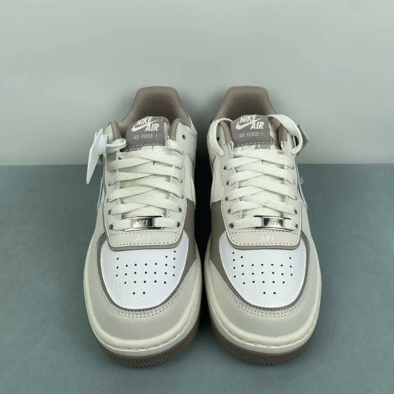 Nike Air Force 1 IO7594-101 thumbnail 3