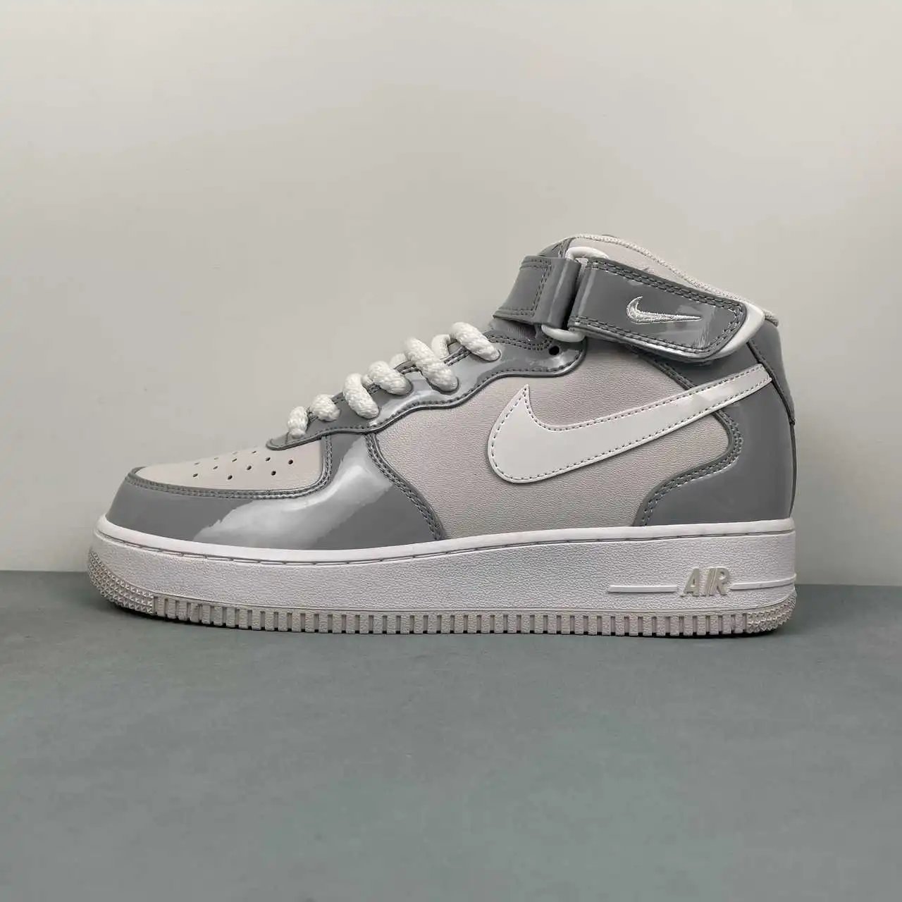 Nike Air Force 1 HV9405-001 thumbnail 4