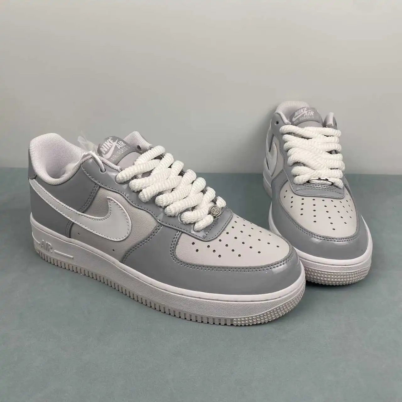Nike Air Force 1 HV9405-001 thumbnail 2