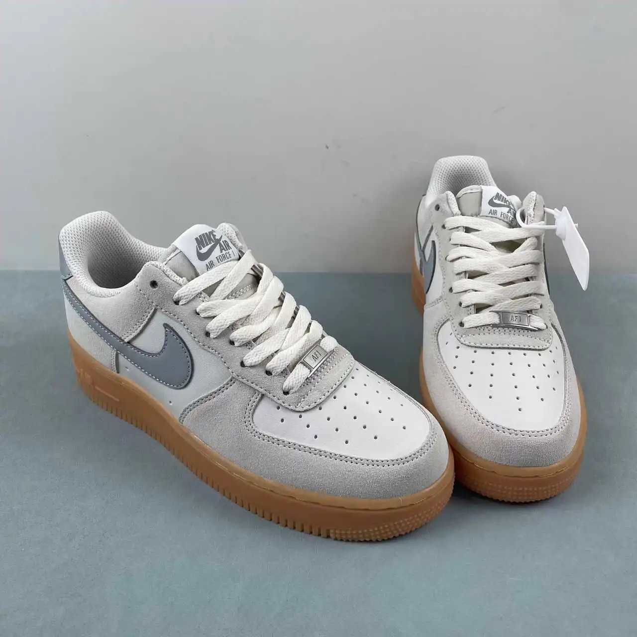 Nike Air Force 1 FQ8714-002 thumbnail 2