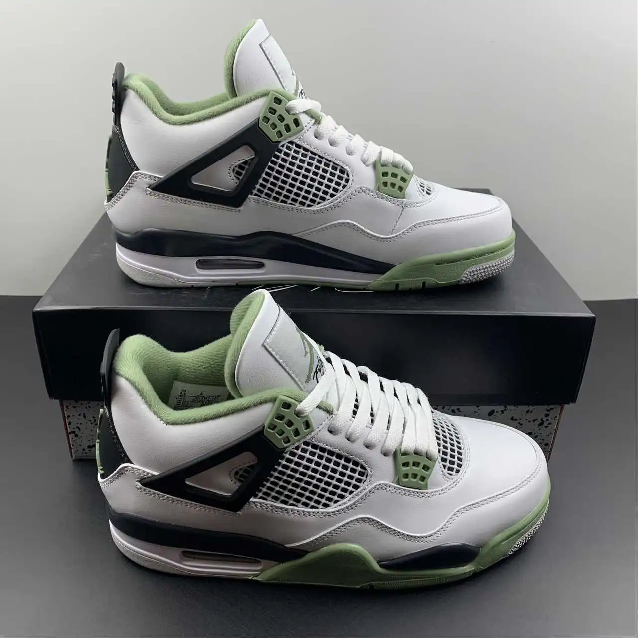Air Jordan 4 AQ9129-103