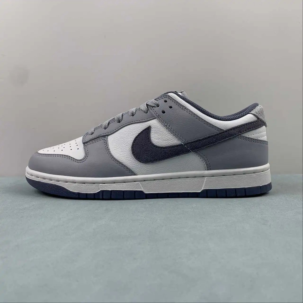 Nike Dunk Low FJ4188-100 thumbnail 4