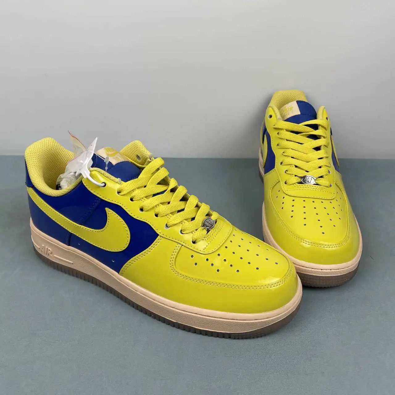 Nike Air Force 1 HV9405-300 thumbnail 2