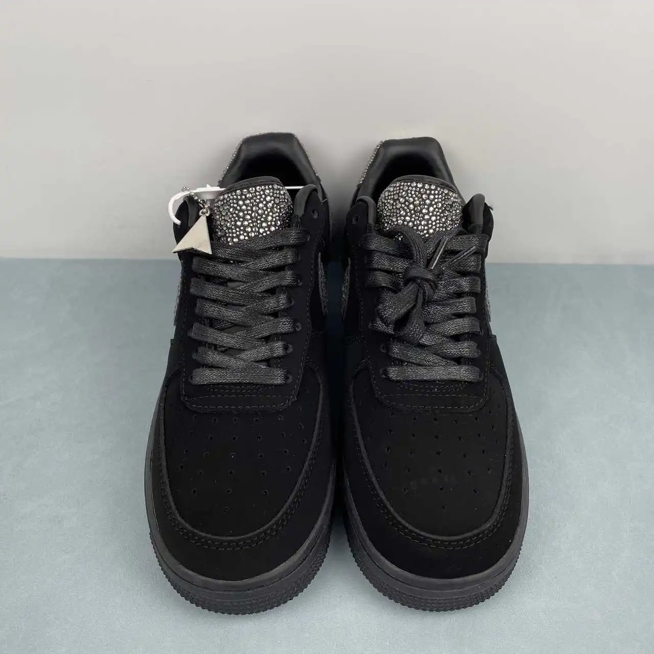 Nike Air Force 1 IH1943-001 thumbnail 3