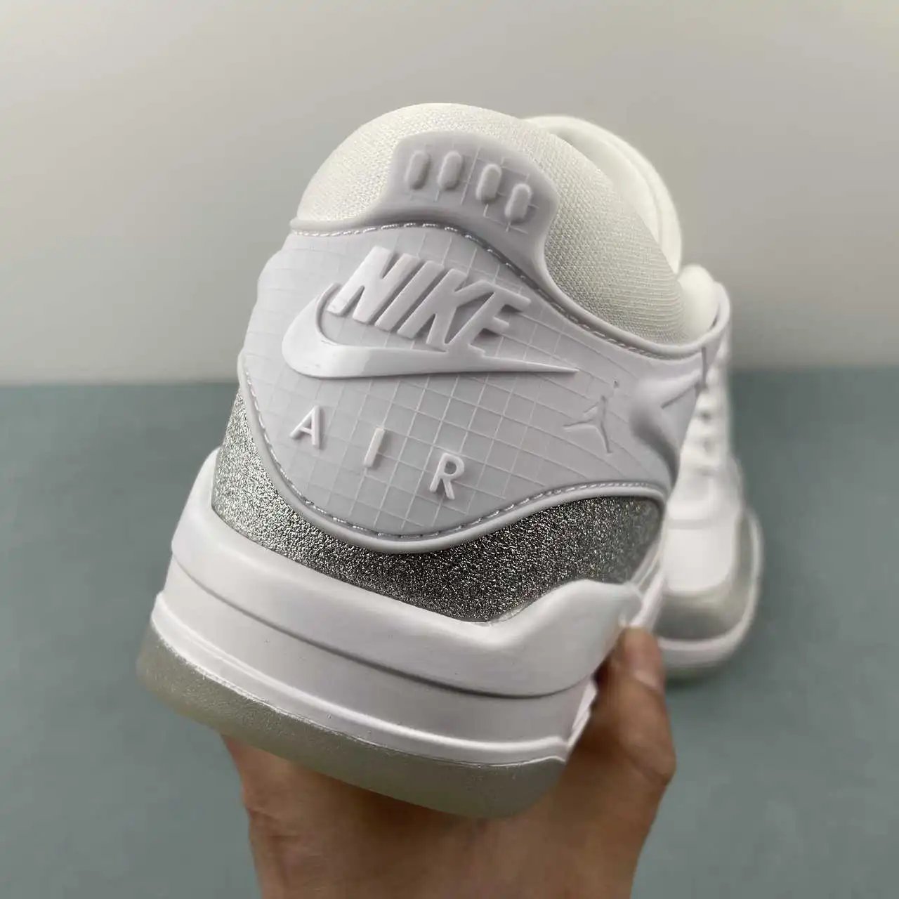 Air Jordan 4 HQ3441-111 9
