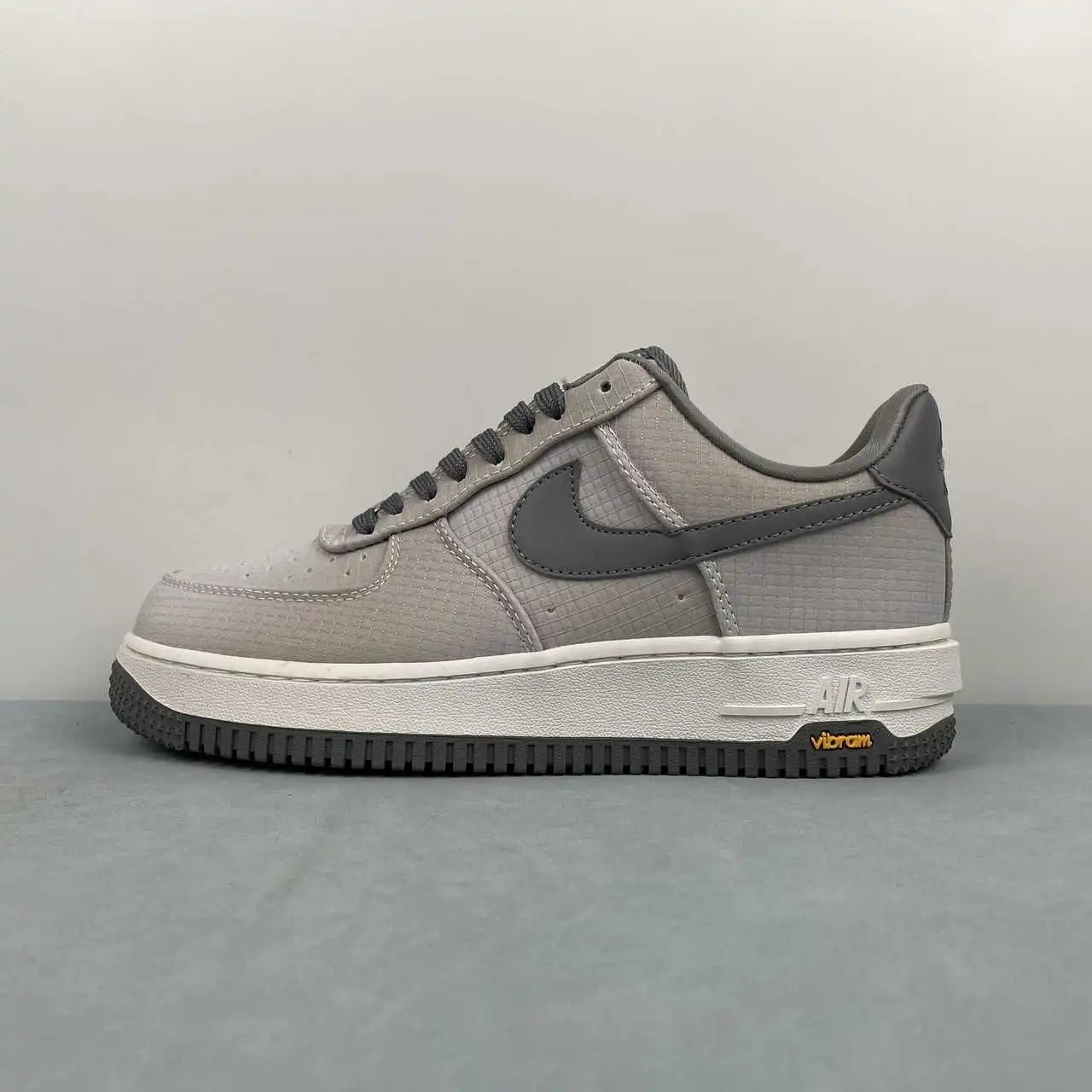 Nike Air Force 1 IH1943-100 thumbnail 4