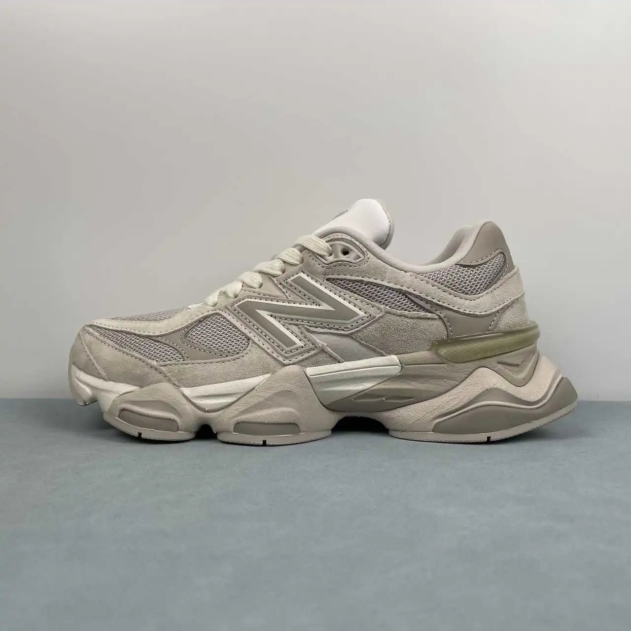 New Balance 9060 U9060MM thumbnail 4