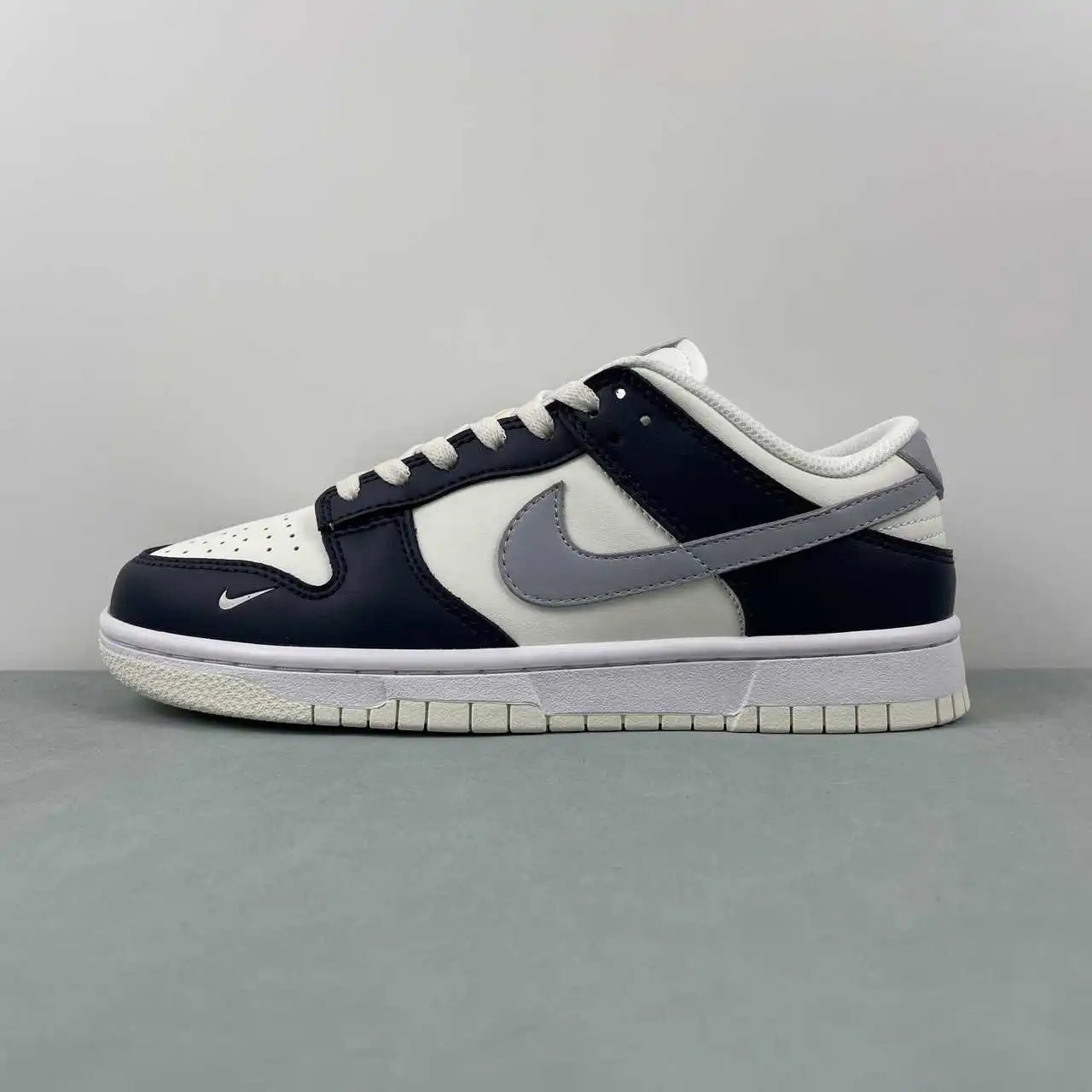 Nike Dunk Low HV2390-100 thumbnail 4