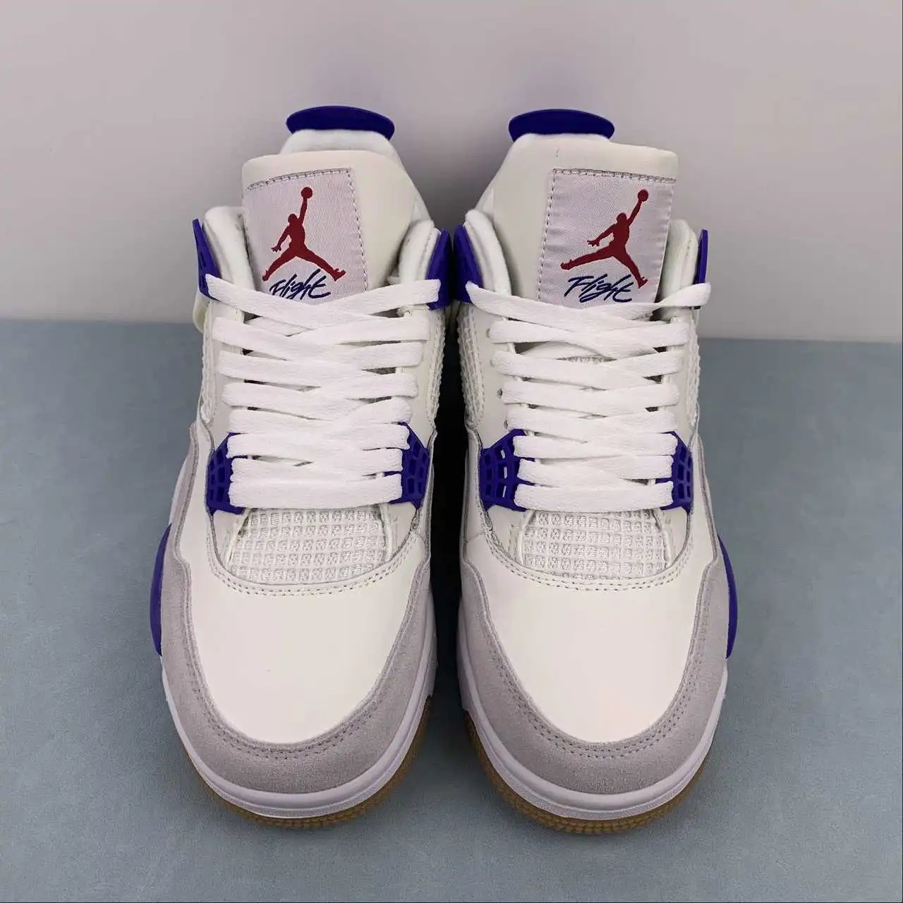 AJ4 × Nike SB DR5415-102 thumbnail 4