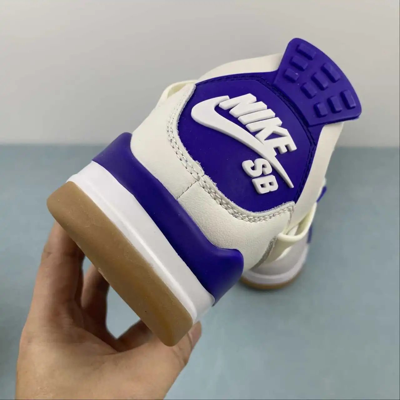 AJ4 × Nike SB DR5415-102 10