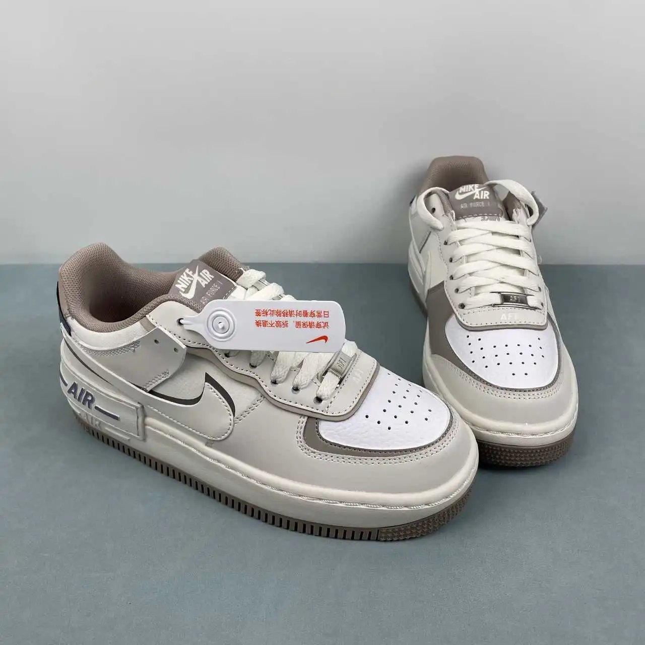 Nike Air Force 1 IO7594-101 thumbnail 2
