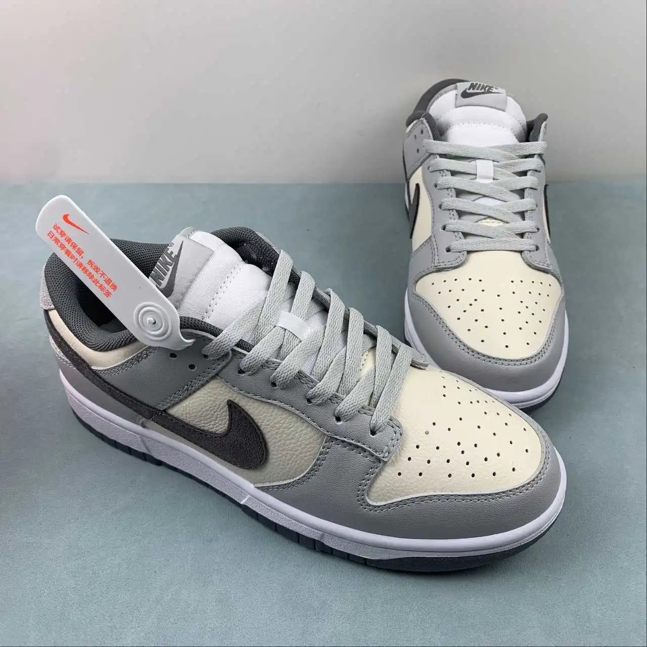 Nike Dunk Low FJ4188-100 thumbnail 2