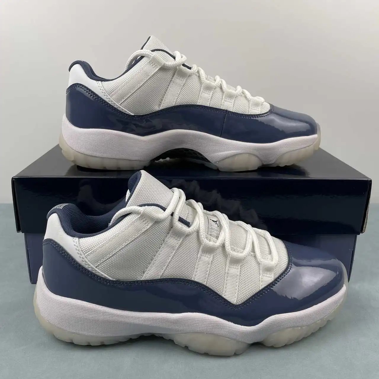 Air Jordan 11 FV5104-104