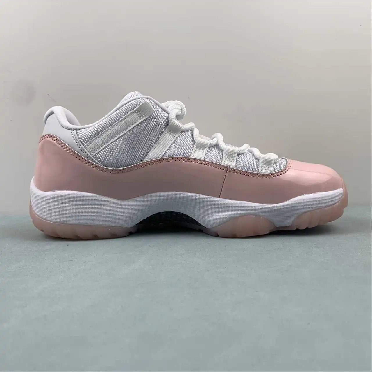 Air Jordan 11 AH7860-160 5