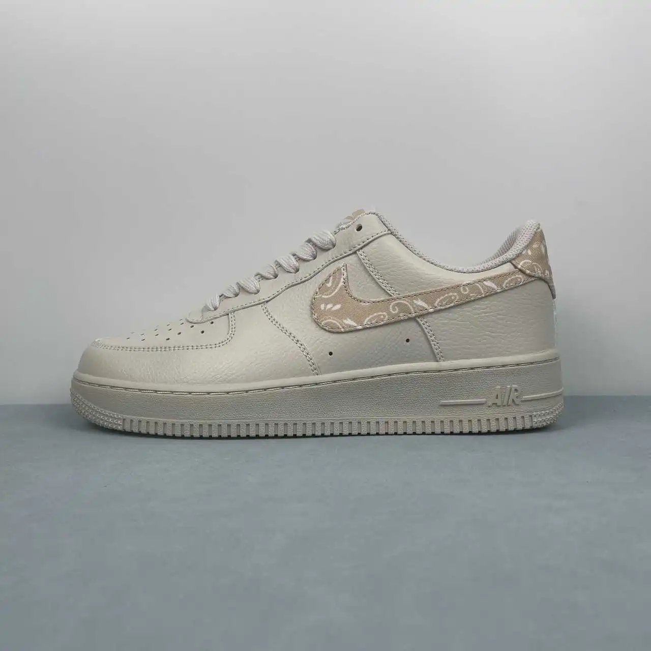 Nike Air Force 1 IH2051-072 thumbnail 4