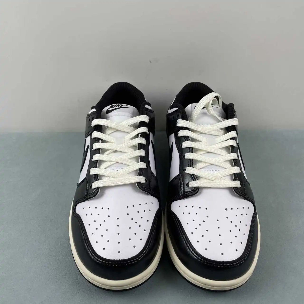 Nike Dunk Low FQ8899-100 thumbnail 3