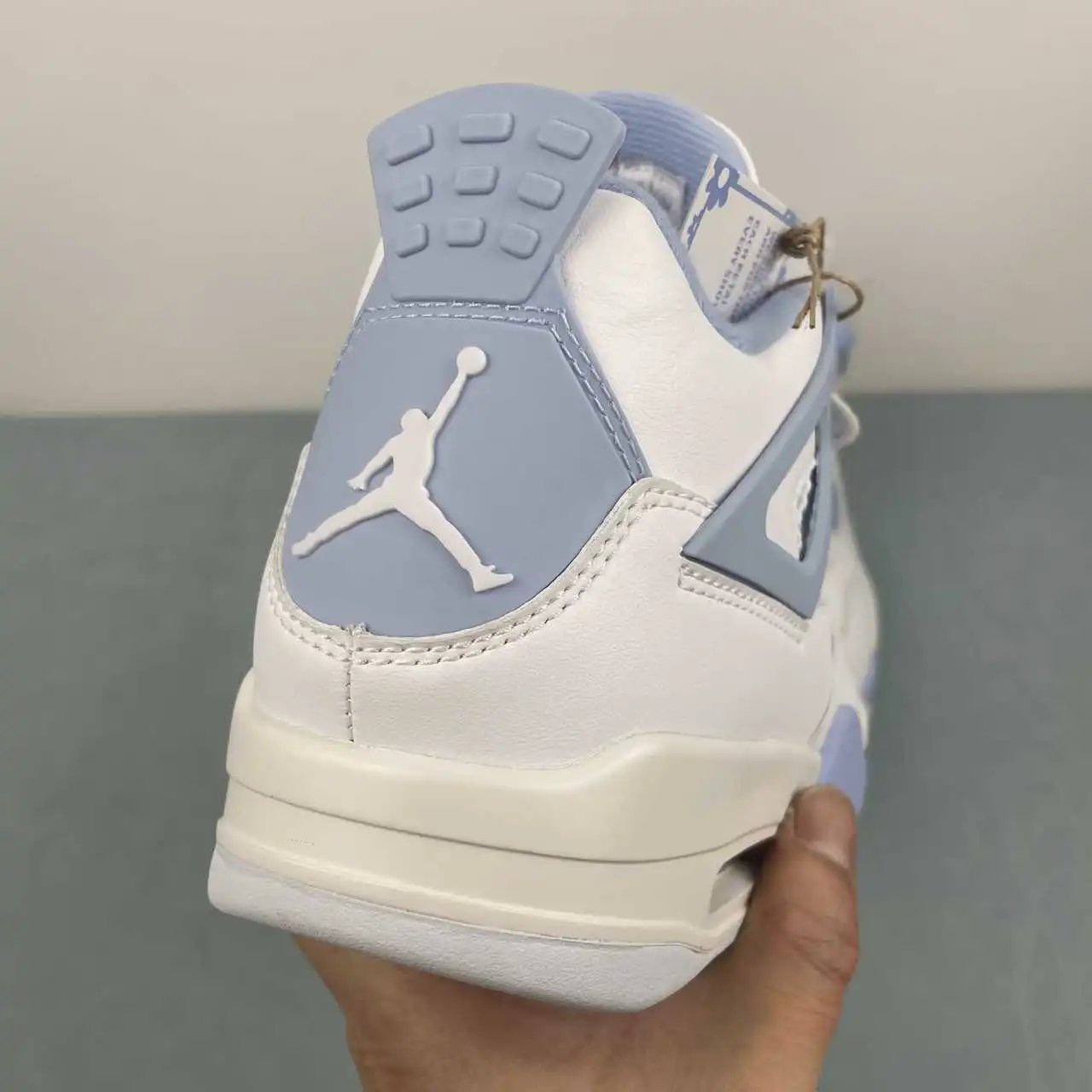 Air Jordan 4 HV0823-100 9
