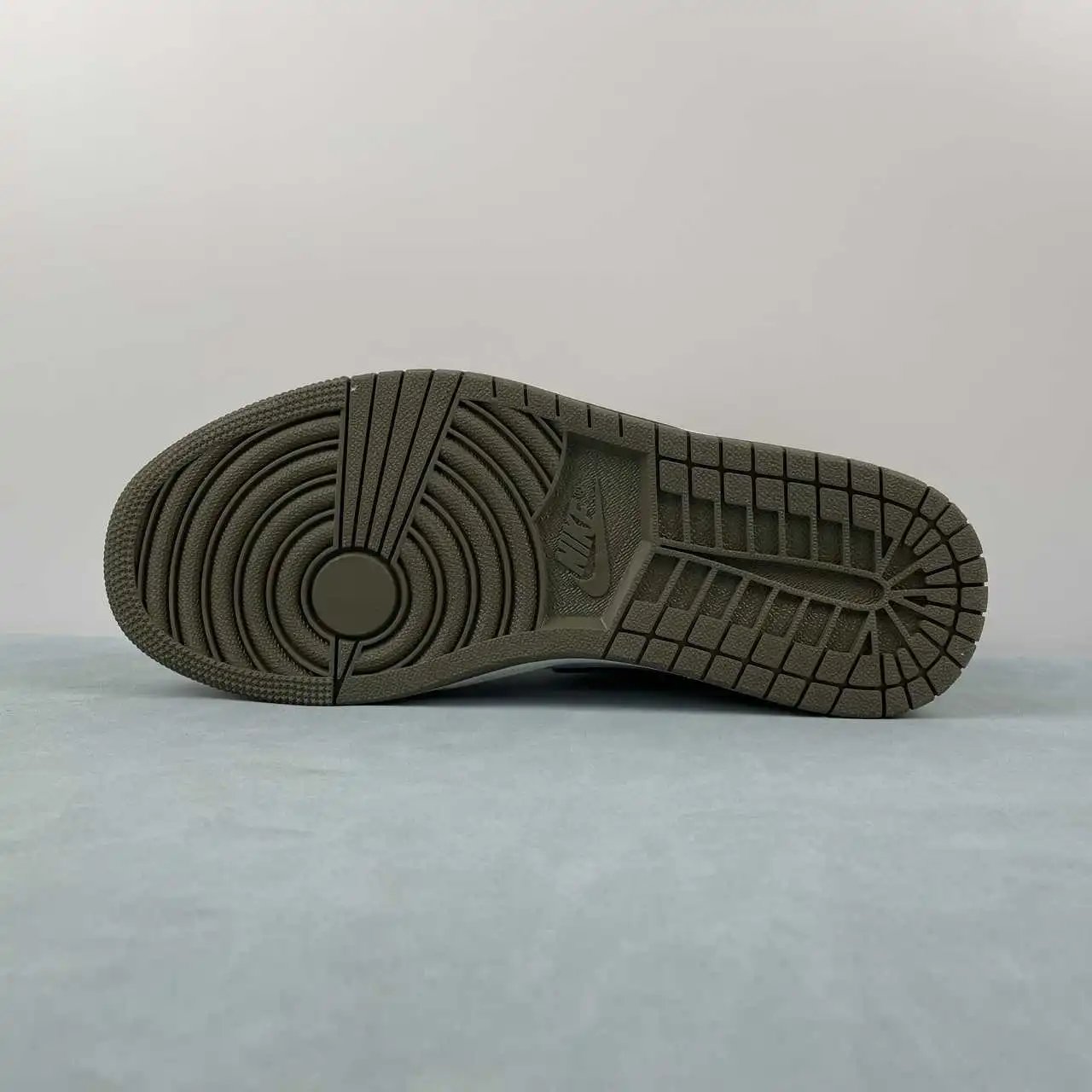 Air Jordan 1 Low 553558-092 11
