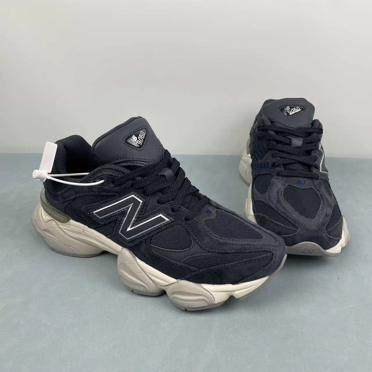 New Balance 9060 U9060NV thumbnail 2