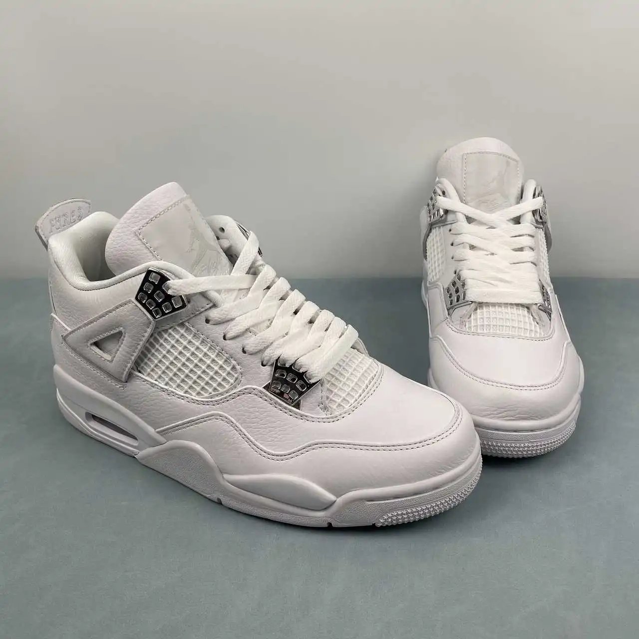 Air Jordan 4 308497-100 thumbnail 2