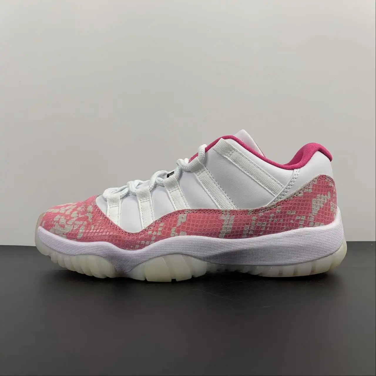 Air Jordan 11 AH7860-106 6