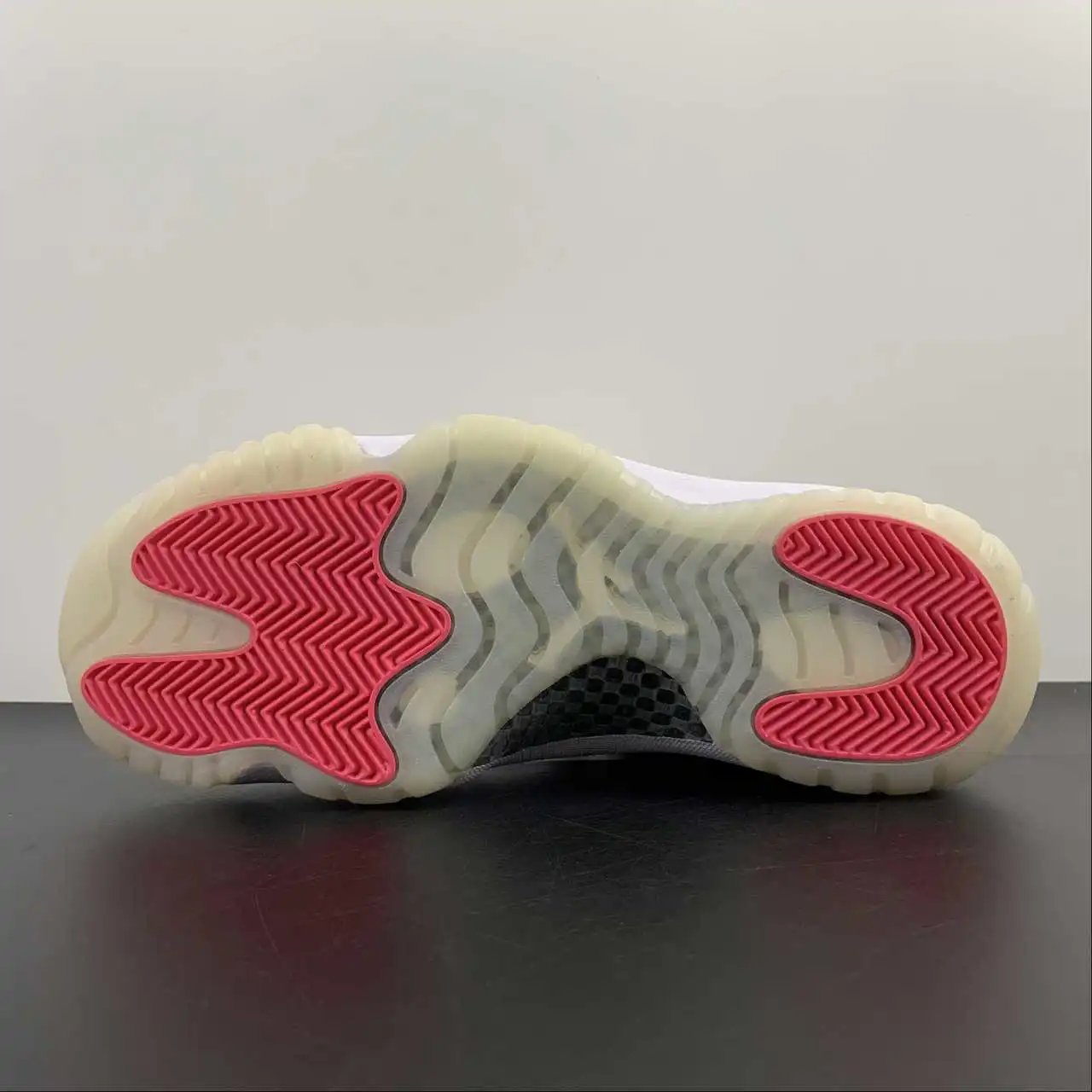 Air Jordan 11 AH7860-106 12