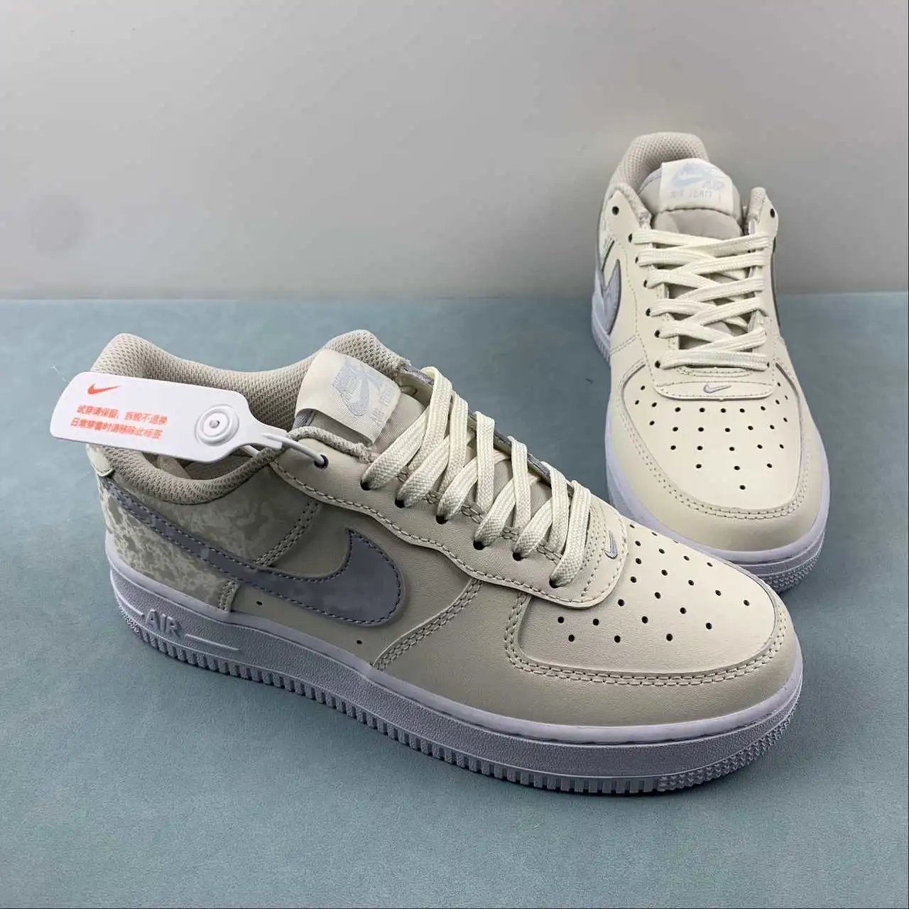 Nike Air Force 1 CT3839-110 thumbnail 2