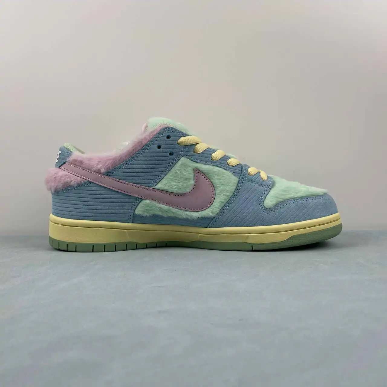 Nike Dunk Low FN6040-400 5