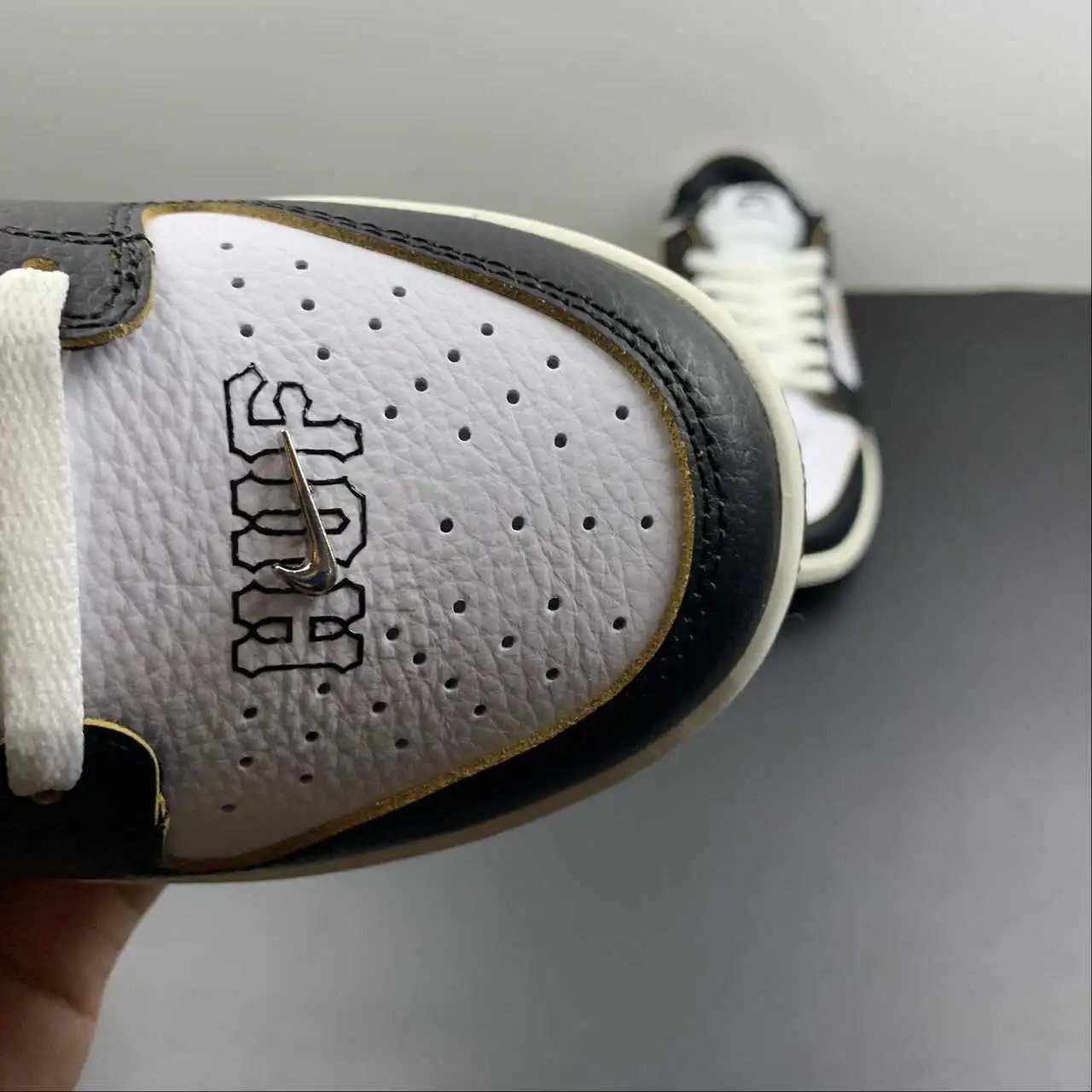 Nike Dunk Low FD8775-001 8