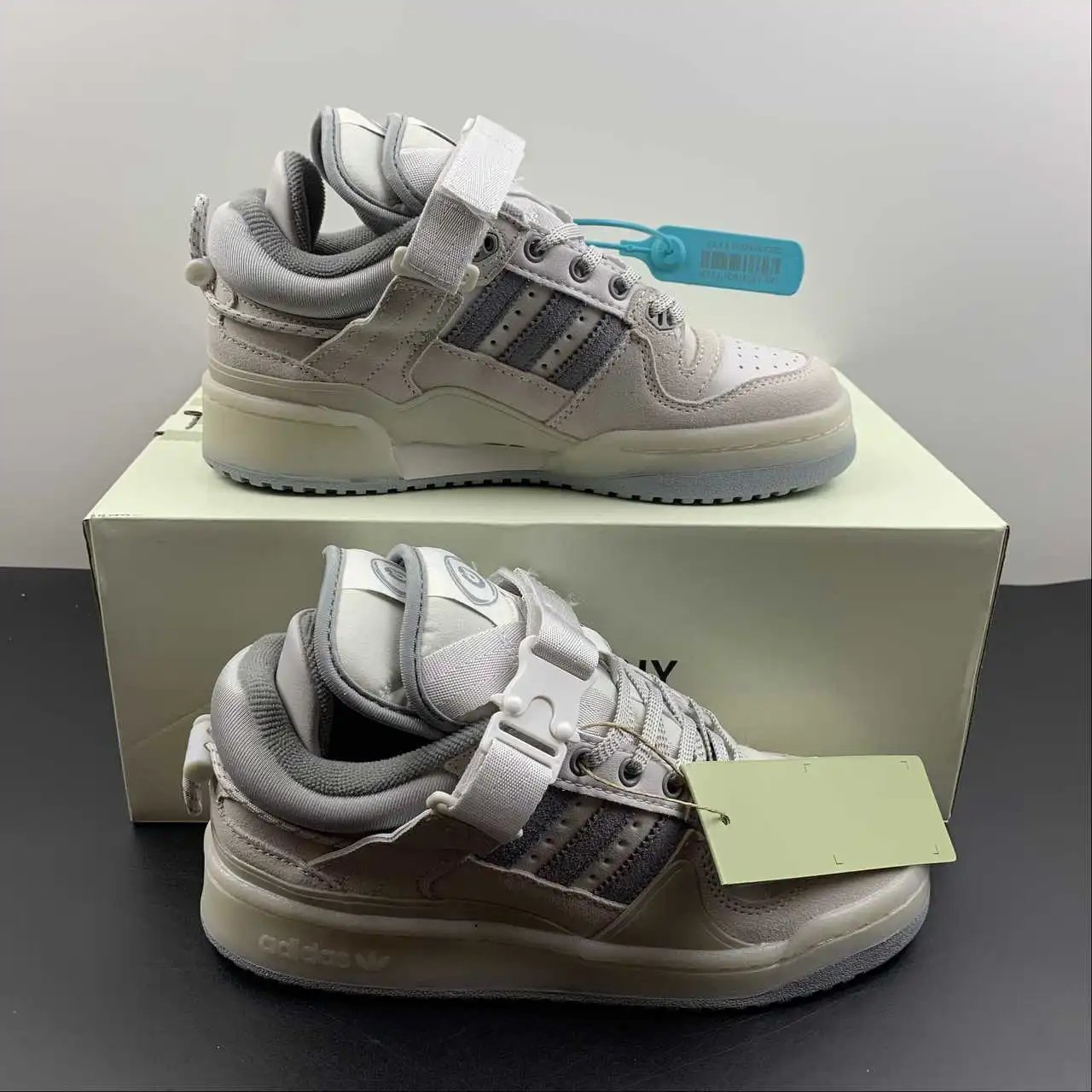 Adidas Forum HQ2153