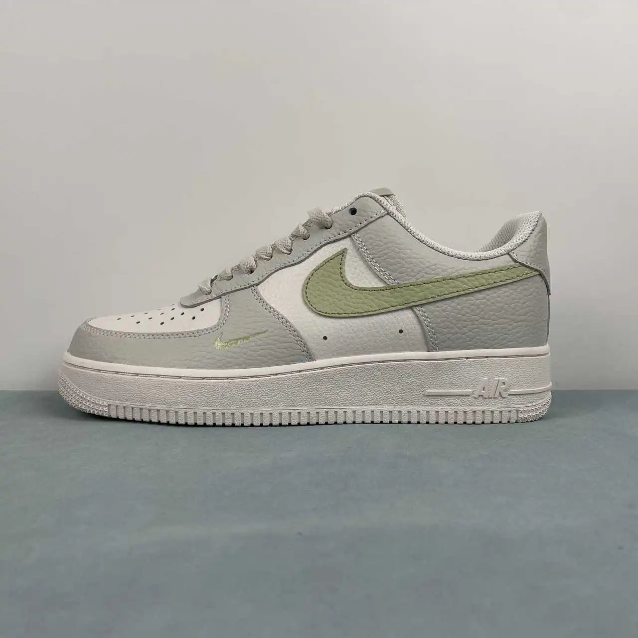 Nike Air Force 1 IB3881-001 thumbnail 4