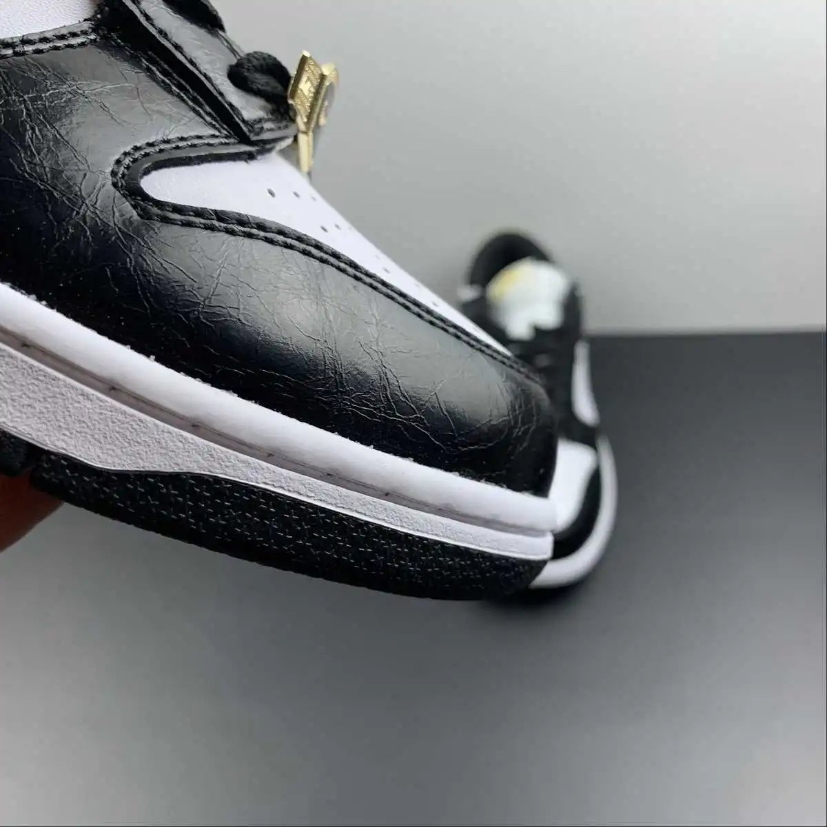 Nike Dunk Low DR9511-100 7
