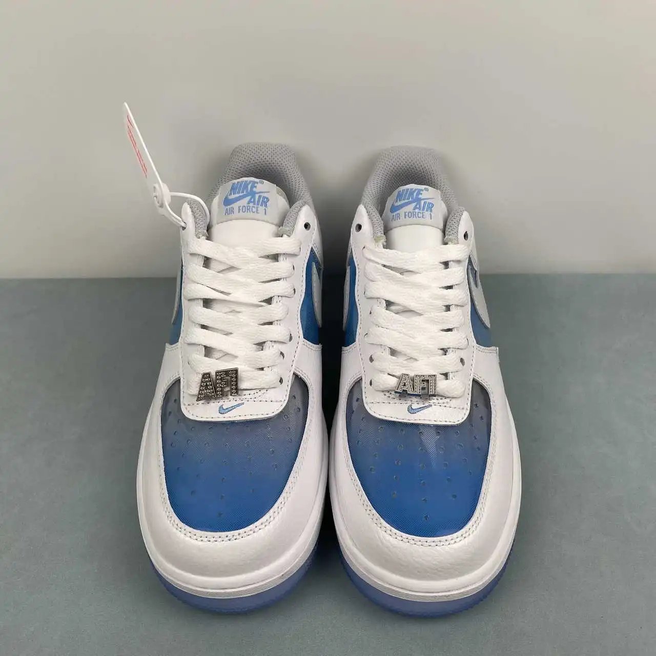 Nike Air Force 1 IB5724-100 thumbnail 3