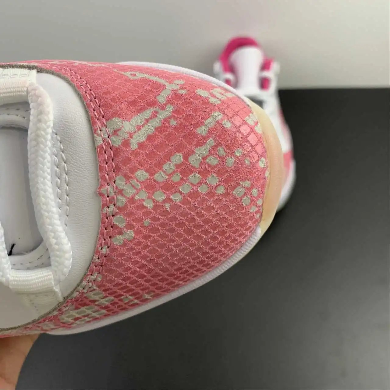 Air Jordan 11 AH7860-106 7