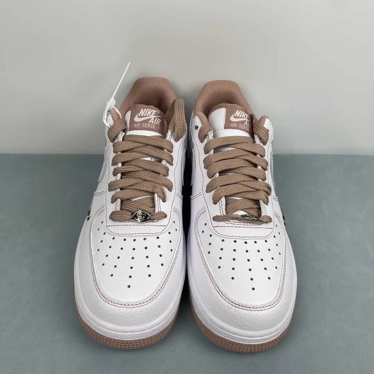 Nike Air Force 1 IB6543-100 thumbnail 3