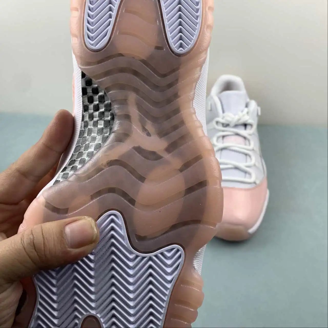 Air Jordan 11 AH7860-160 10
