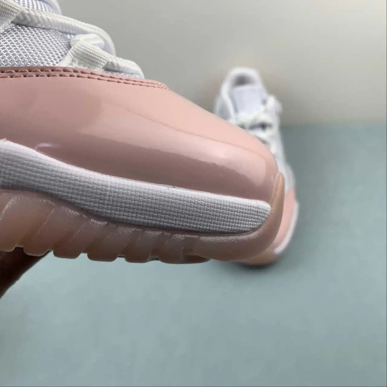 Air Jordan 11 AH7860-160 11