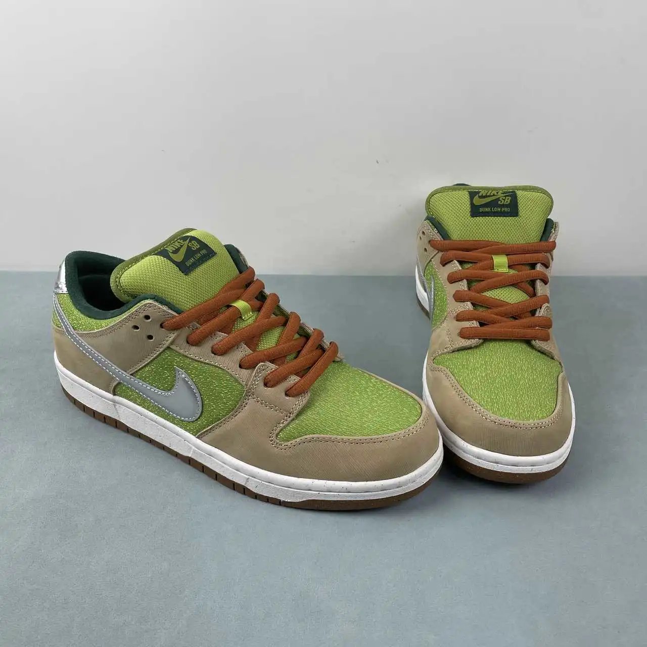 Nike Dunk Low FQ7585-200 thumbnail 2