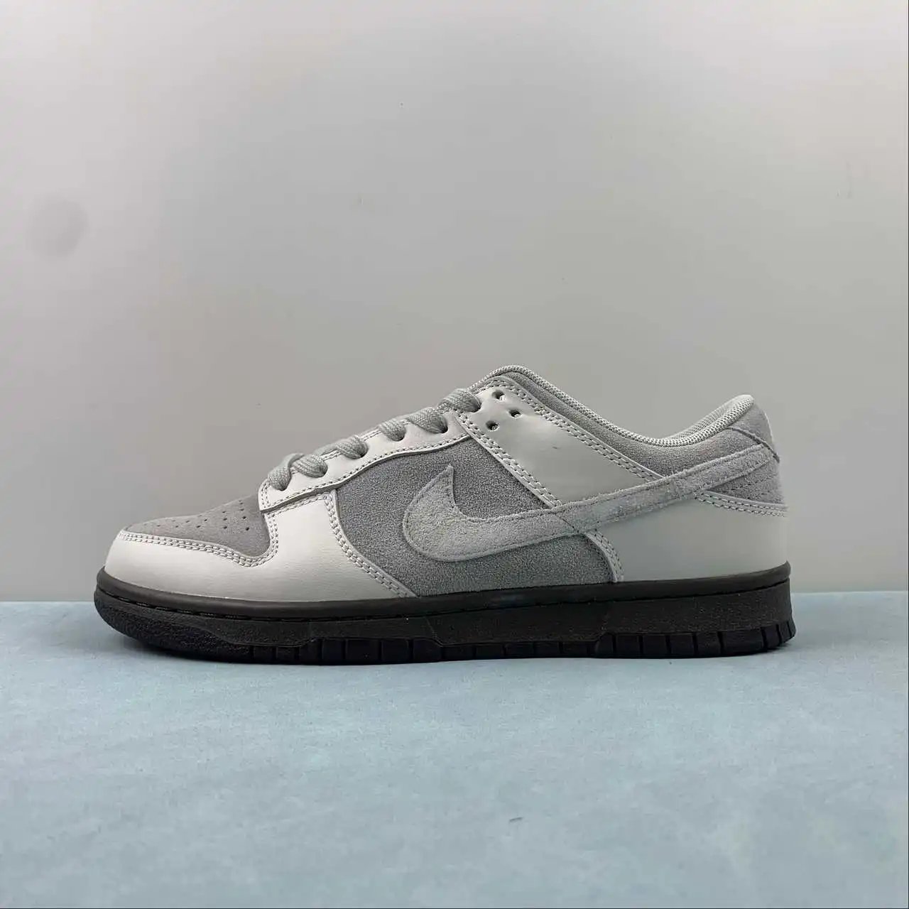 Nike Dunk Low FD9746-001 thumbnail 4