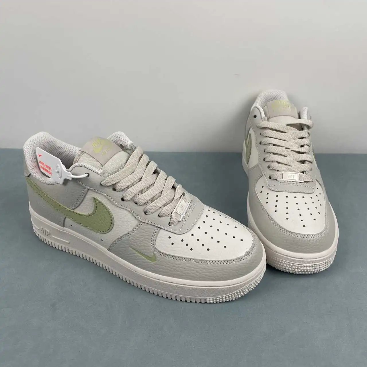 Nike Air Force 1 IB3881-001 thumbnail 2