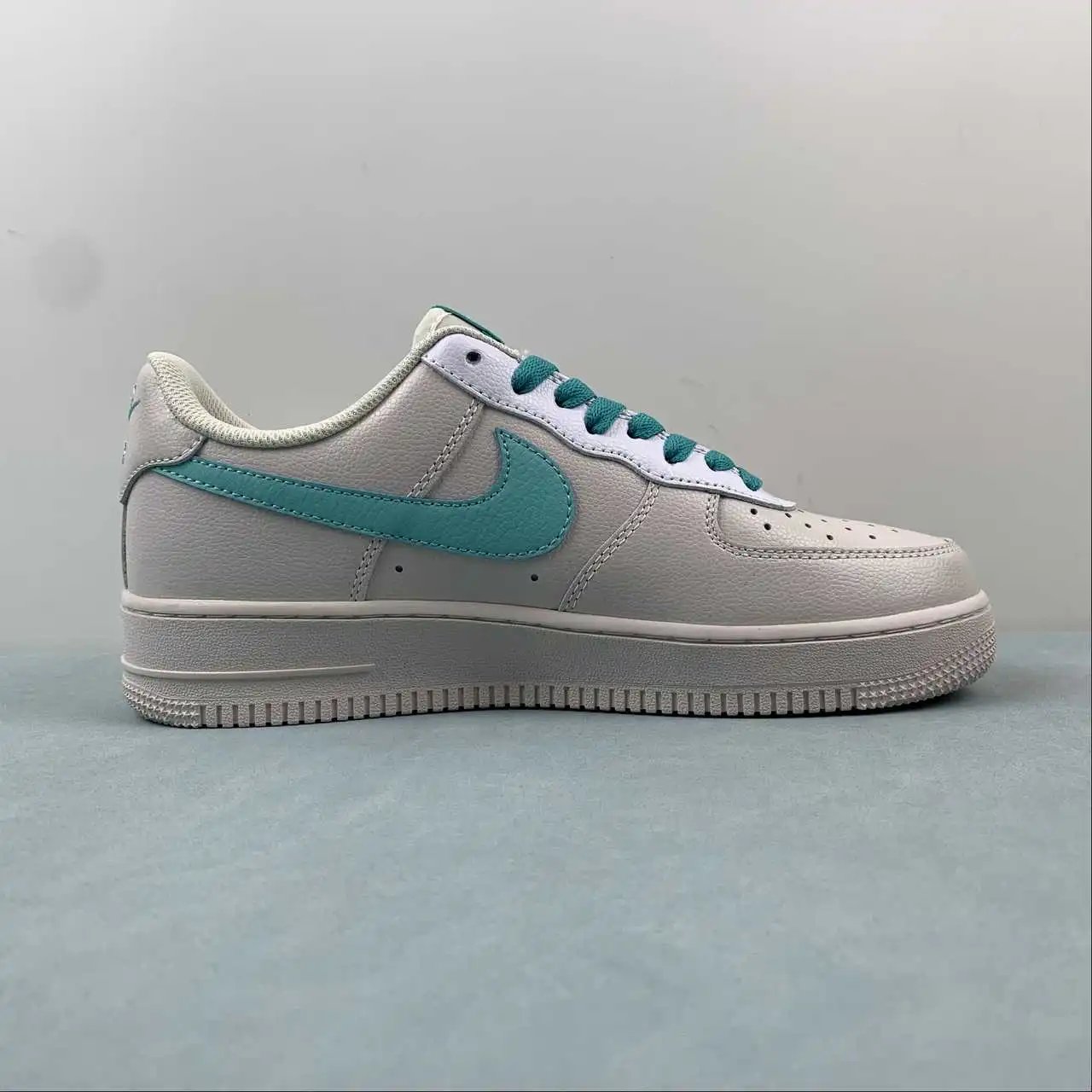 Nike Air Force 1 DZ1382-211 thumbnail 4