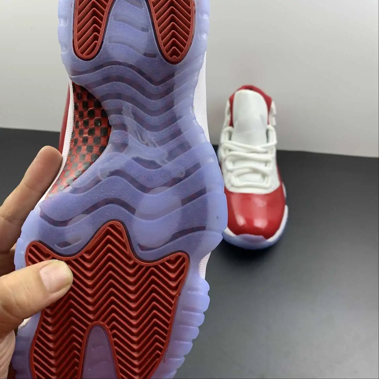 Air Jordan 11 CT8012-116 10
