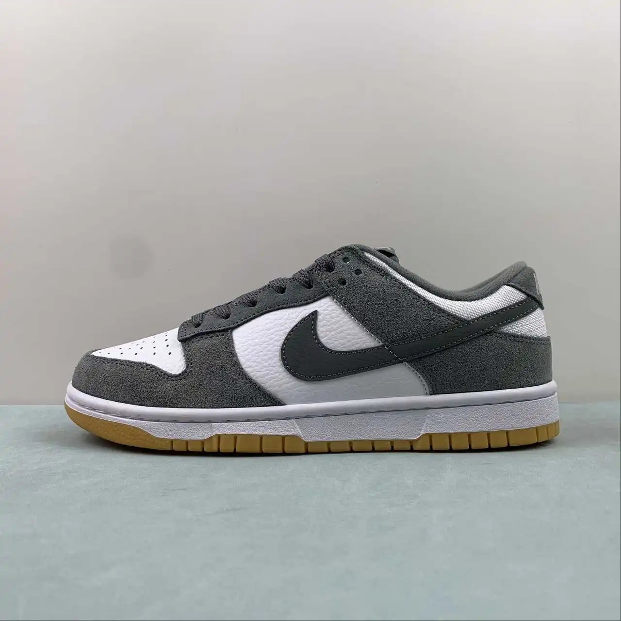 Nike Dunk Low FV0389-100 thumbnail 4
