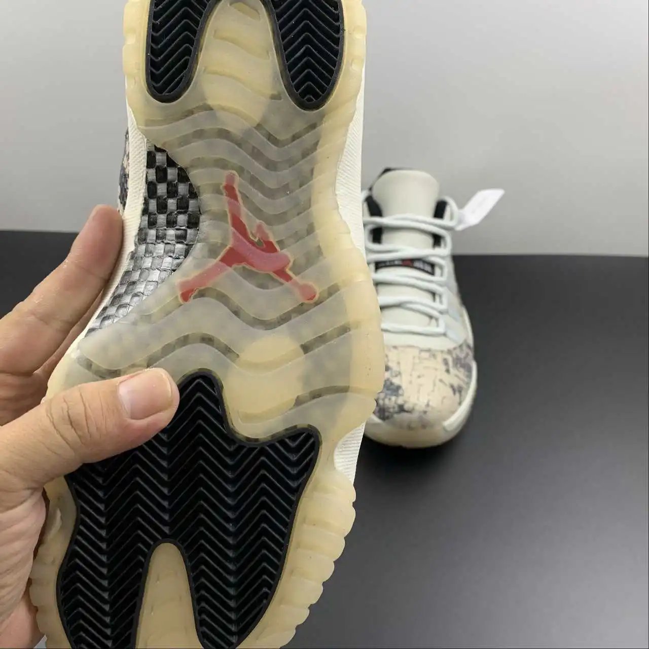 Air Jordan 11 CD6846-002 11