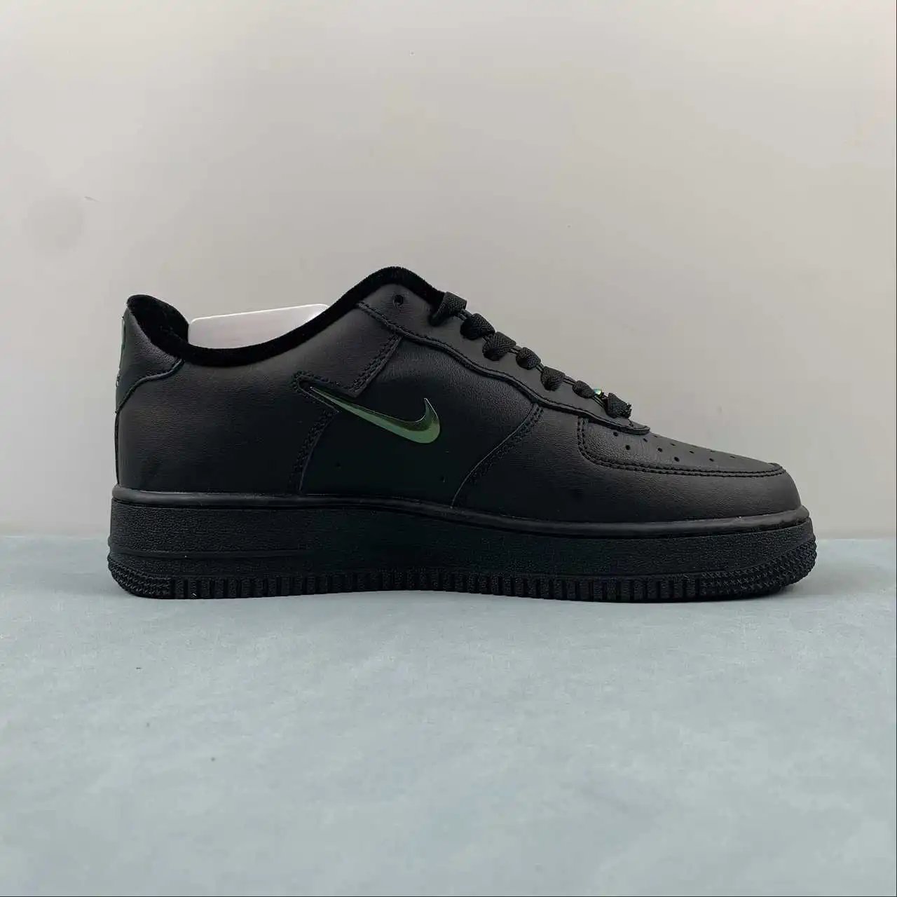 Nike Air Force 1 FB8251-001 thumbnail 4